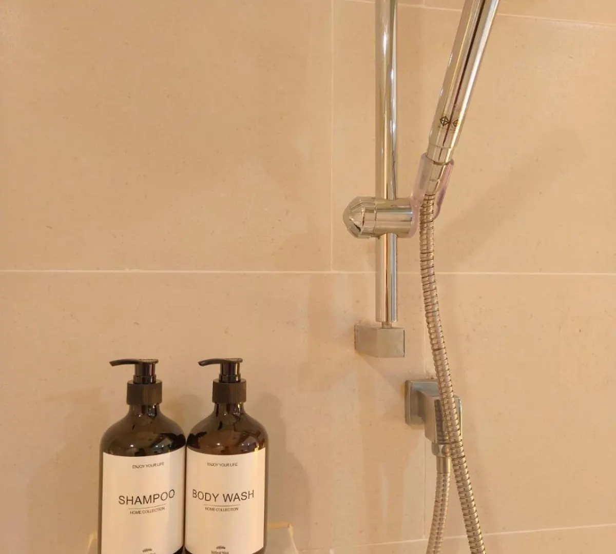 The Straits Suite Room Melaka By De George-Jonker מלון דירות Malacca